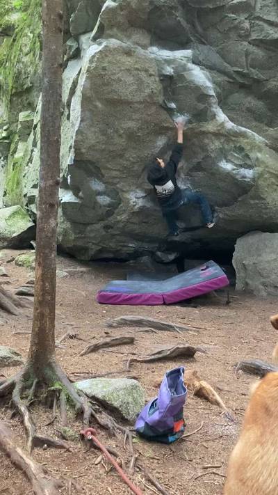 Zero-Zero v10, Squamish - Beta Video from Yalowega