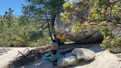 Trailside Arete v6, Black Mountain - Beta Video from breakingbeta