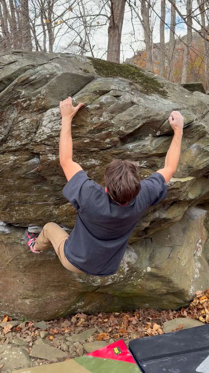 Buckra v5 - Blue Ridge Parkway Bouldering - Watch Beta Videos