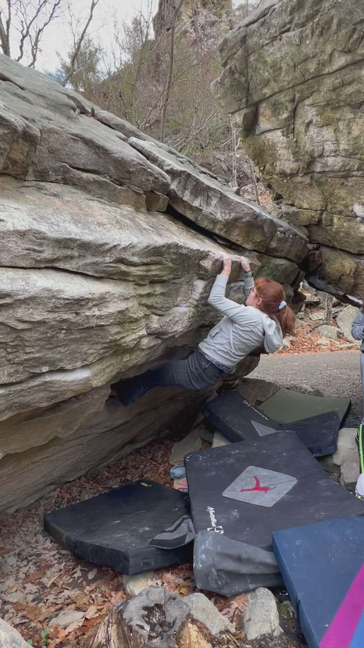 Loarx Rocks The Lorax v4 - Trapps, Gunks Bouldering - Watch Beta Videos