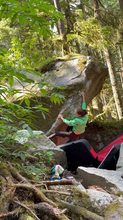 Hourglass v5, Squamish - Beta Video from nicolemaksi