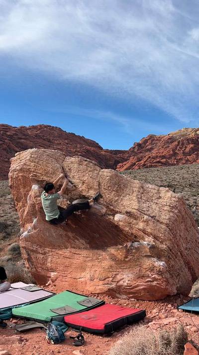 Pyramid Traverse v1, Red Rock - Beta Video from lexgoclimb