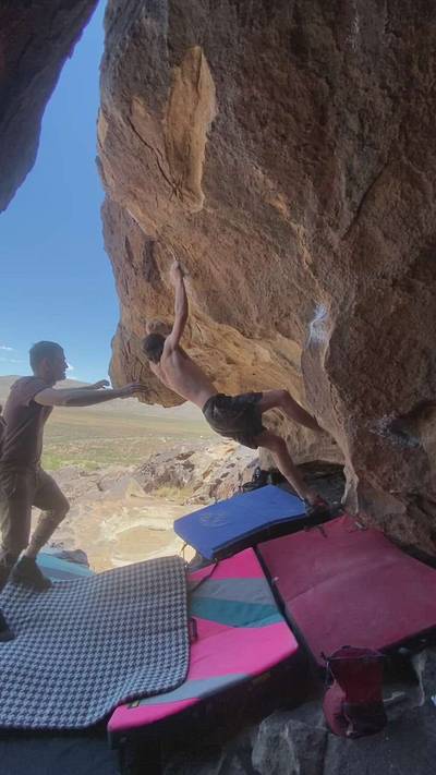 Mousie Adame v7, Hueco Tanks - Beta Video from Browning