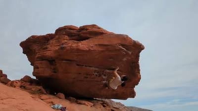 Honeycomb - Right Overhang v2, Red Rock - Beta Video from tingtingclimbs