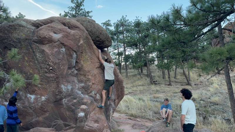 South Face (Beer Barrel) v0, Flagstaff Mountain, CO - Beta Video from Chris_Ol