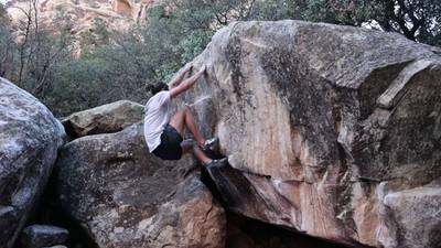 Sad Robot v8, Red Rock - Beta Video from mylesclimbs