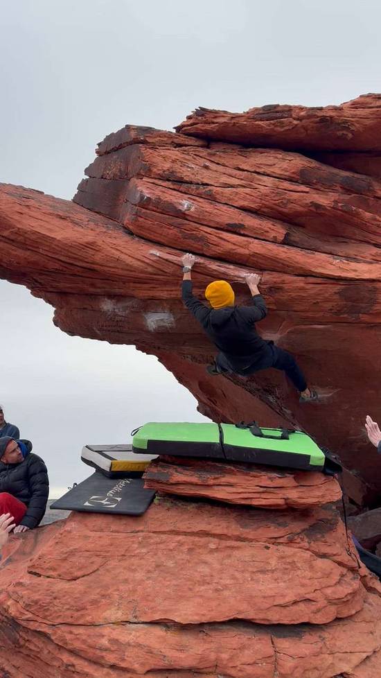 Crimson Saddle Stand v5, Red Rock - Beta Video from sam.meow