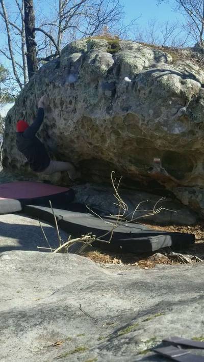 Pebble Beach v4, Hospital Boulders - Beta Video from Tstreett87