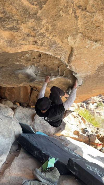 Moonshine Roof v4, Hueco Tanks - Beta Video from slapthesloper