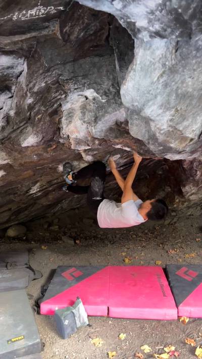 Schist Cave Tour v7, Leavenworth - Beta Video from DanClimb