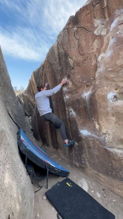 Reading Rainbow v4, Joe's Valley - Beta Video from mylesclimbs
