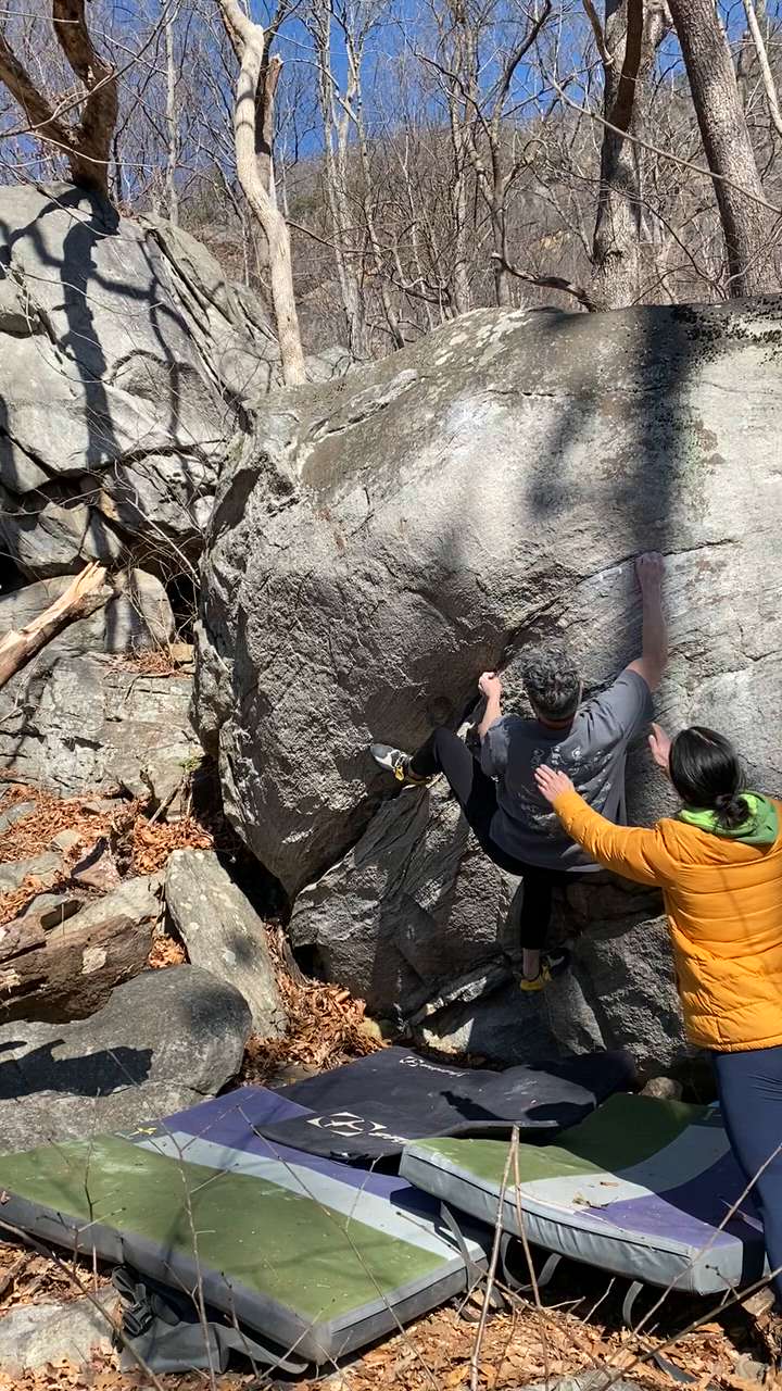 Rocks Rumbling Thalidomide v6 - West Side, Rumbling Bald Bouldering - Watch Beta Videos