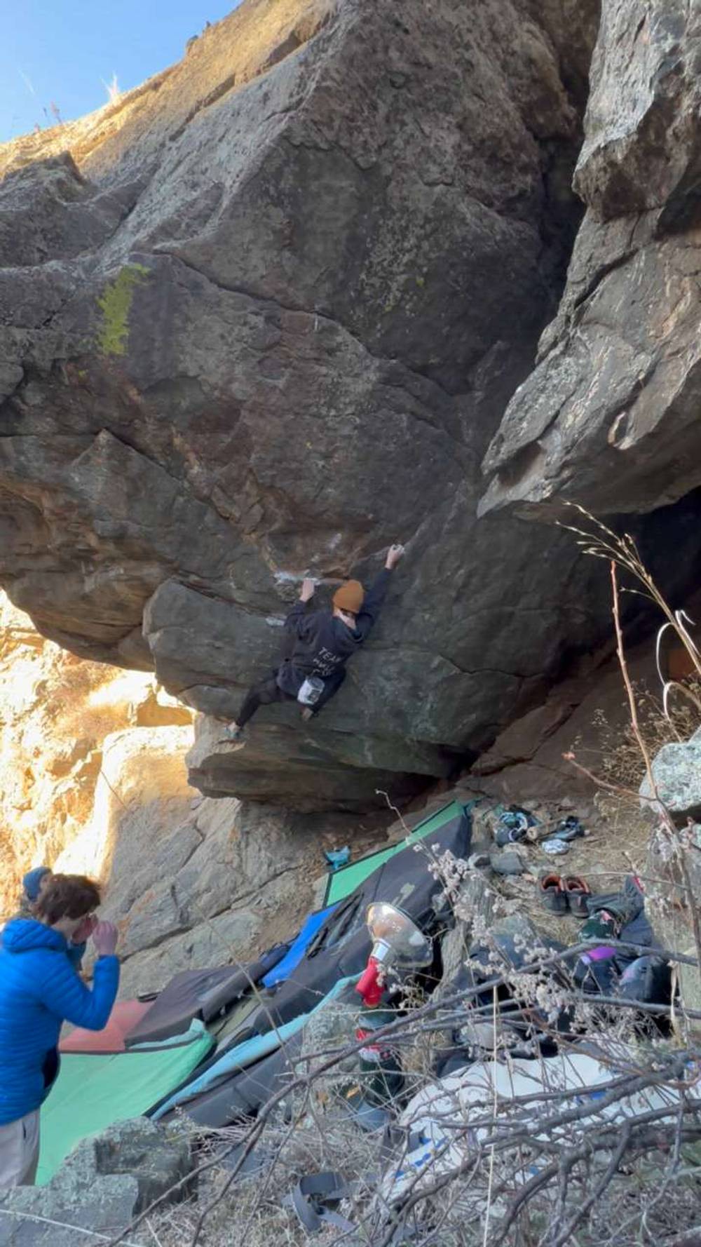 Naz Drave v8, Clear Creek Canyon - Beta Video from cmclimbs
