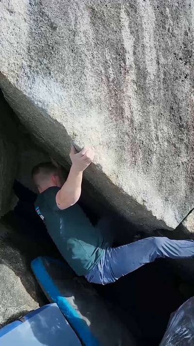 The Giver v8, Squamish - Beta Video from CarsonClimbs