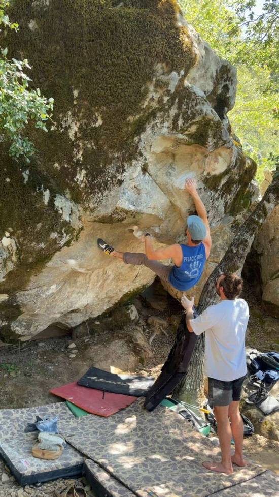 Way Dubious Contortionist Low v8, Castle Rock State Park - Beta Video from joegutkowski
