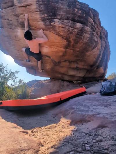 Weichei v10, Rocklands - Beta Video from Walker