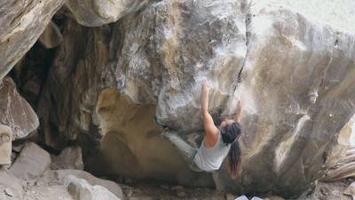 Electric Fence (center) v7, Joe's Valley - Beta Video from juliet_amanda