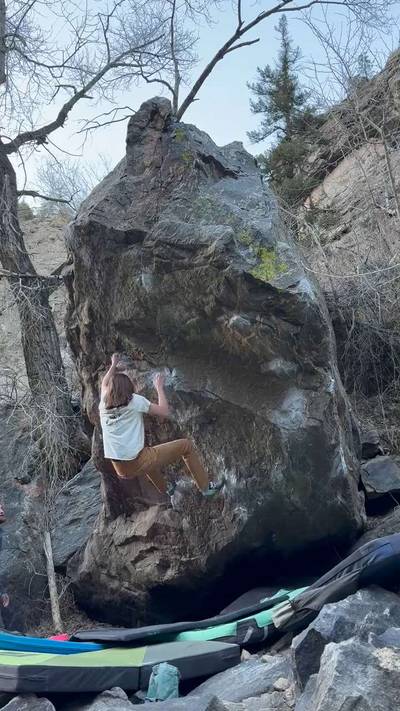 Aqua Huck v5, Clear Creek Canyon - Beta Video from niltiakclimbs