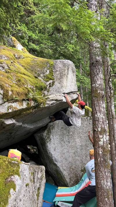 Sunshine and Lollipops v6, Squamish - Beta Video from onassisclimbs