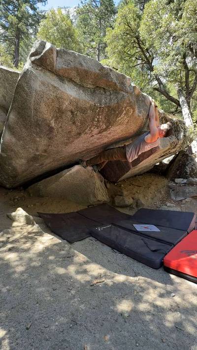 Champman Overhang v1, Yosemite Valley - Beta Video from Wigginator