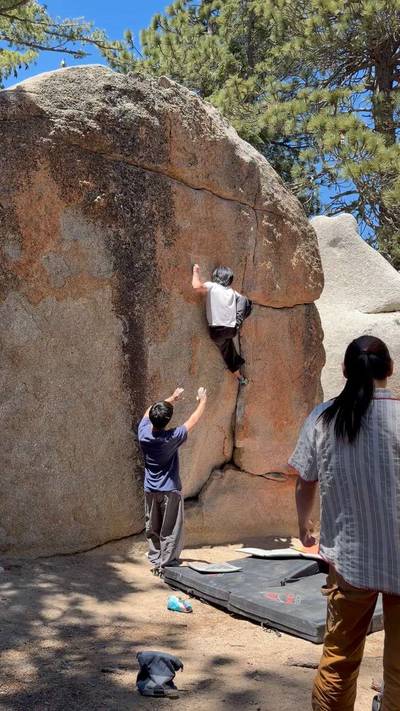 Pink Crack v3, Black Mountain - Beta Video from Treys