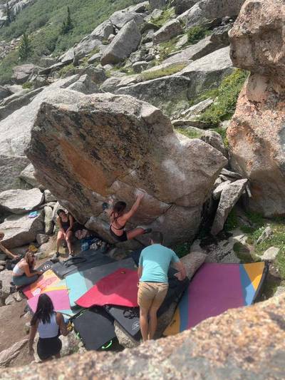 Chalk on Rock v8, Lincoln Lake - Beta Video from CathyG