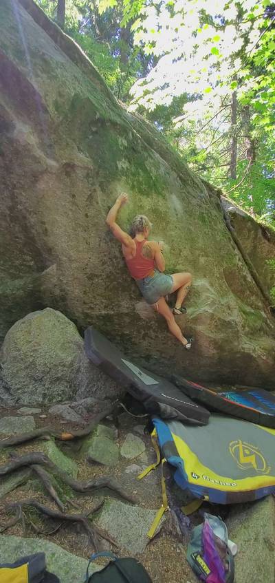 Wafer Thin v5, Squamish - Beta Video from climbthatdee