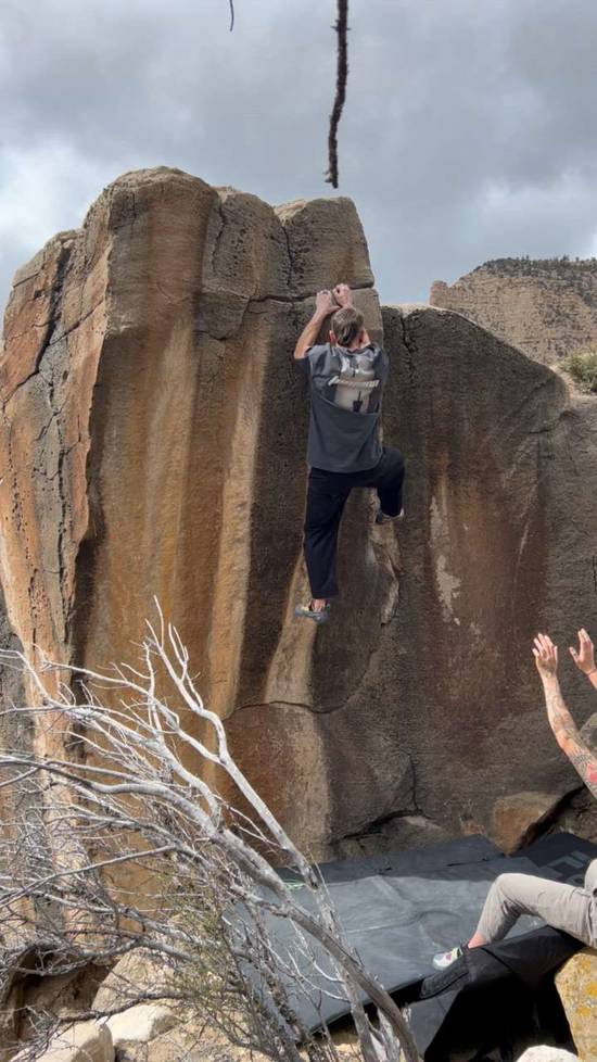 Long Legged Lady v4, Joe's Valley - Beta Video from routesetter