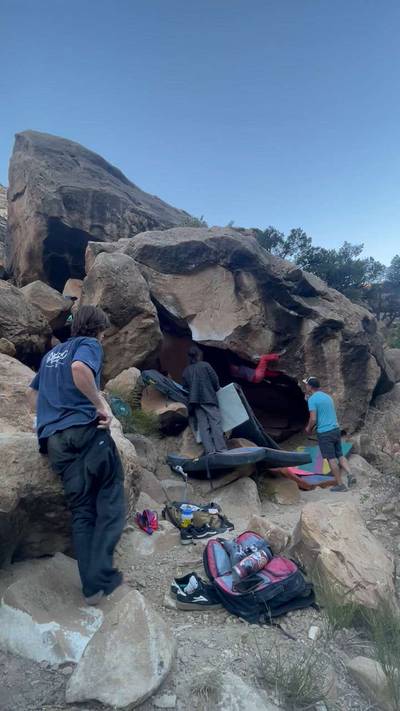 Gurkha Knife v9, Joe's Valley - Beta Video from lkasmer