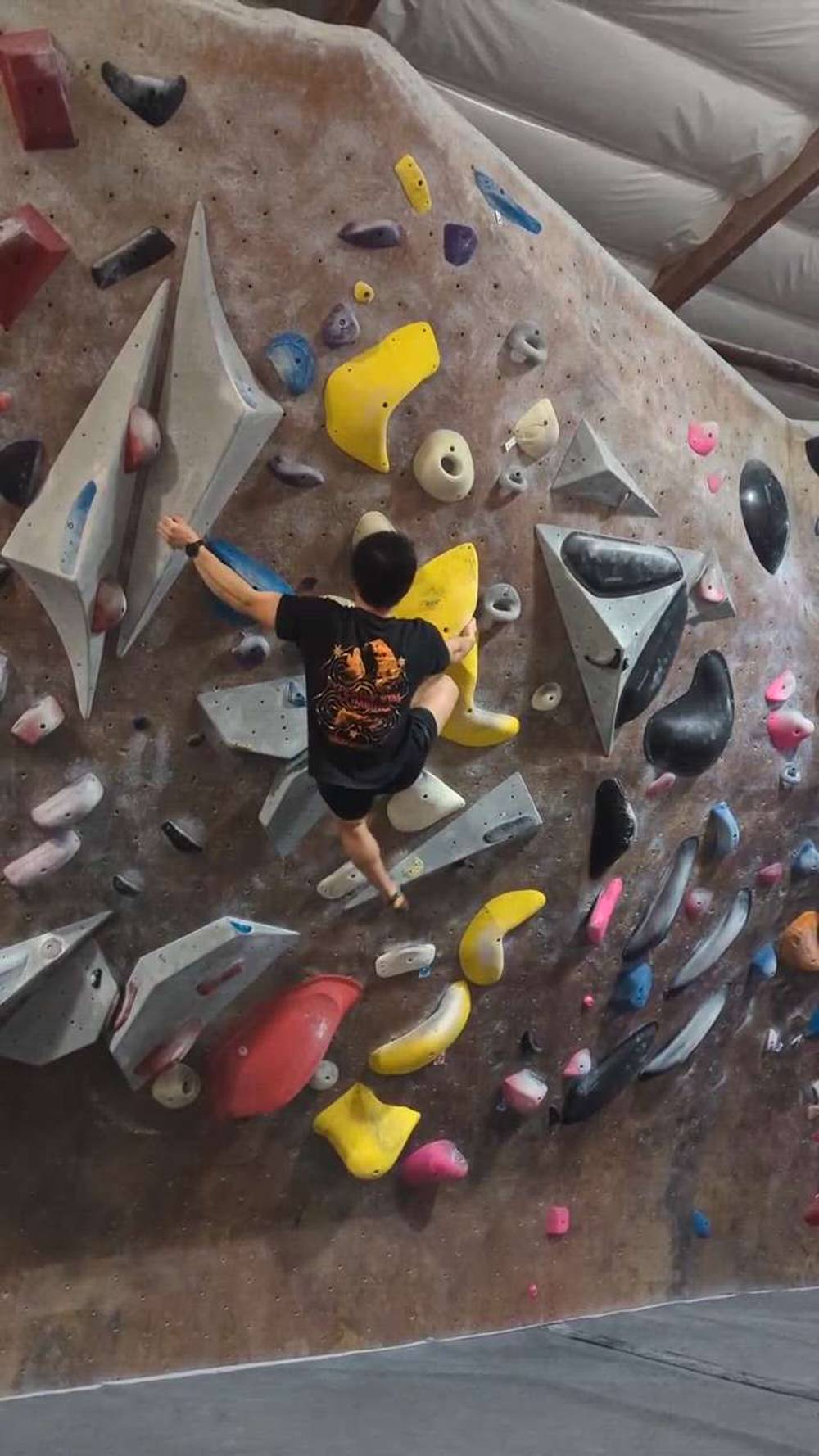 v6 - Mesa Rim Mira Mesa Bouldering - Watch Beta Videos