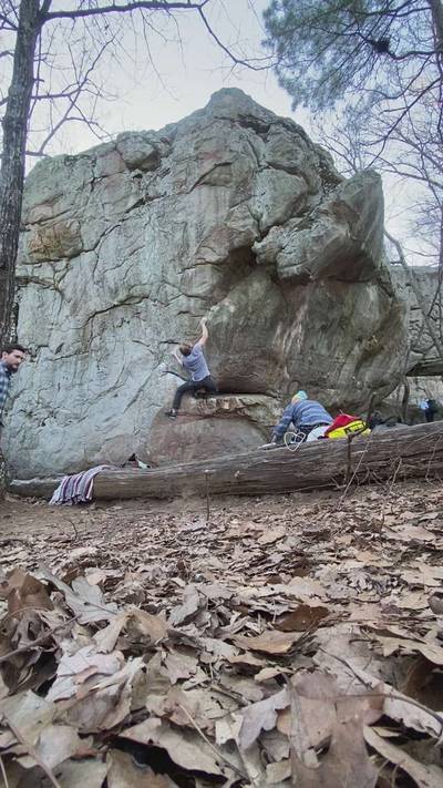 Savage Problem v5, Hospital Boulders - Beta Video from brew_boulders
