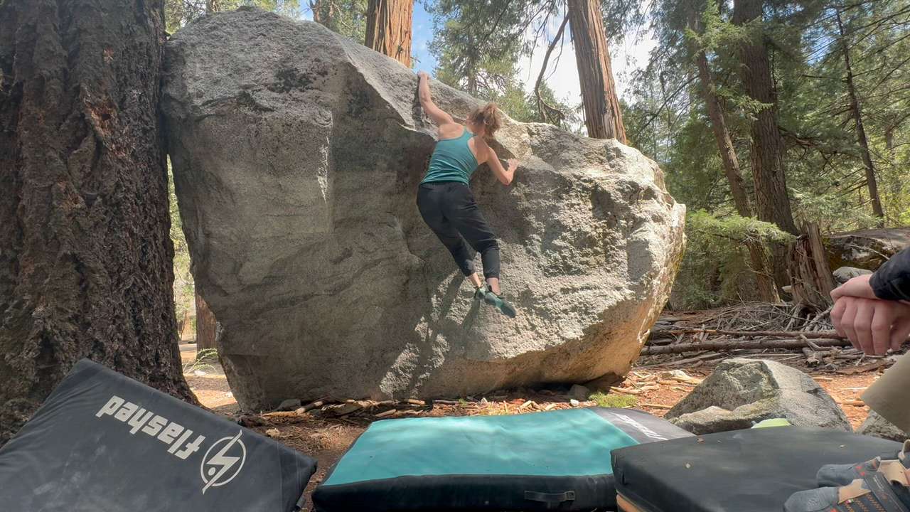 Yosemite Valley Bouldering マット・ワイルダー著 暮らしに便利なアイテム Yosemite 特別価格 Valley マット