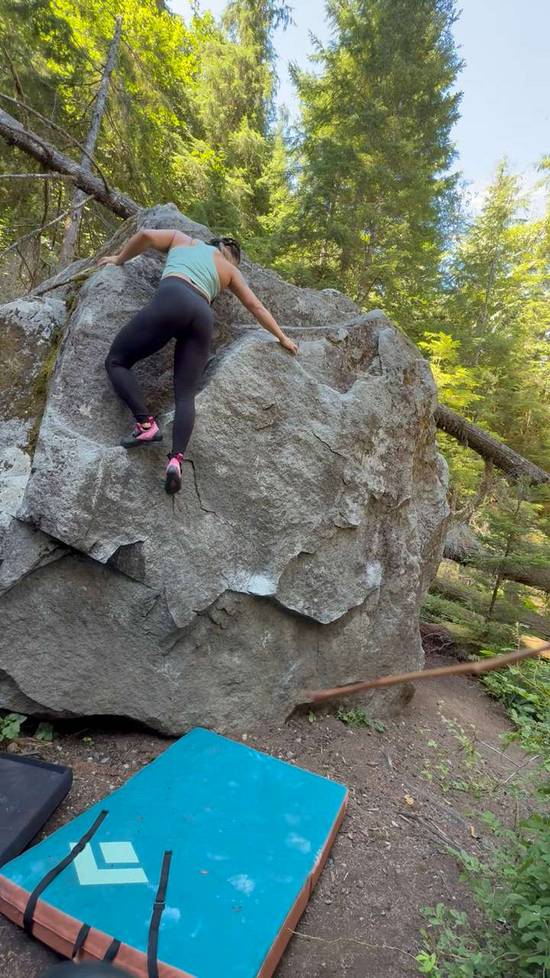 Dee Dee v0, Miller River - Beta Video from ciaraaaa