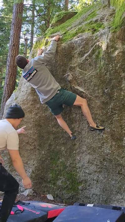 Hulkster's Humpfest Low v4, Squamish - Beta Video from CarsonClimbs