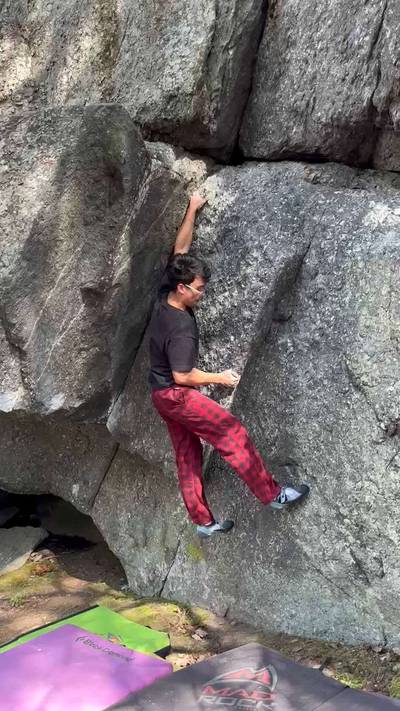 Unicron v4, Dixon School Road - Beta Video from ian.climbs