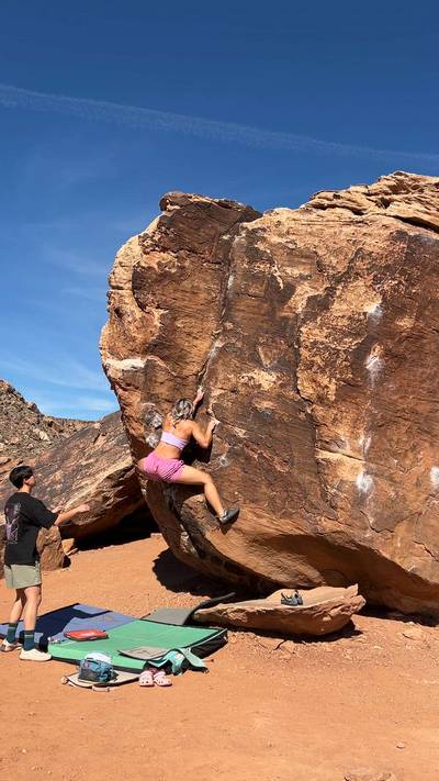 Cornered v0, Moe's Valley - Beta Video from liftingwithlia
