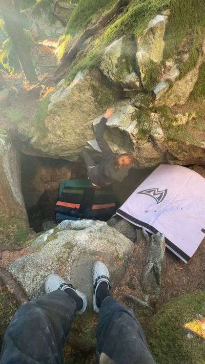 Poutine Cave v4, Squamish - Beta Video from marand