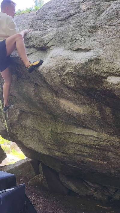 Mind Bender Low v9, Squamish - Beta Video from CarsonClimbs
