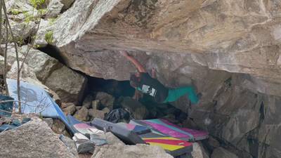 The Dragon's Claw v10, Rocky Mountain National Park - Beta Video from lynnettekoh
