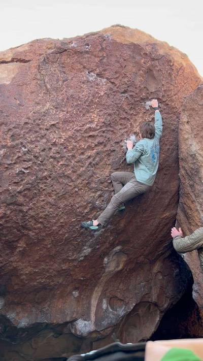 Sign of the Cross v3, Hueco Tanks - Beta Video from jakenoc.climbs