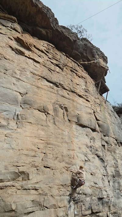 Don't Be a Tool 5.12a, Horseshoe Canyon Ranch - Beta Video from Tizzop