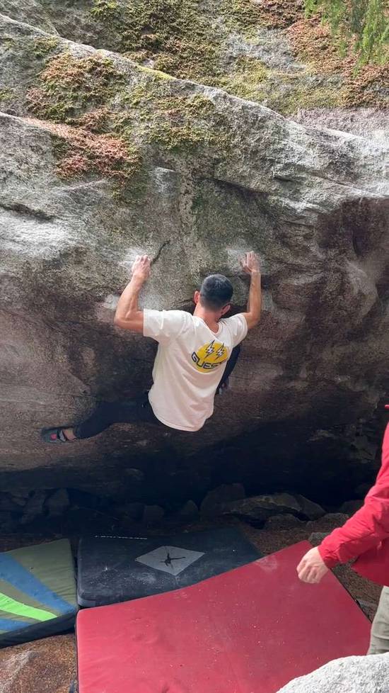 King Swing Low v10, Squamish - Beta Video from wongboarder