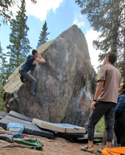 Guanella Arete v5, Guanella Pass - Beta Video from BouldersAreHard