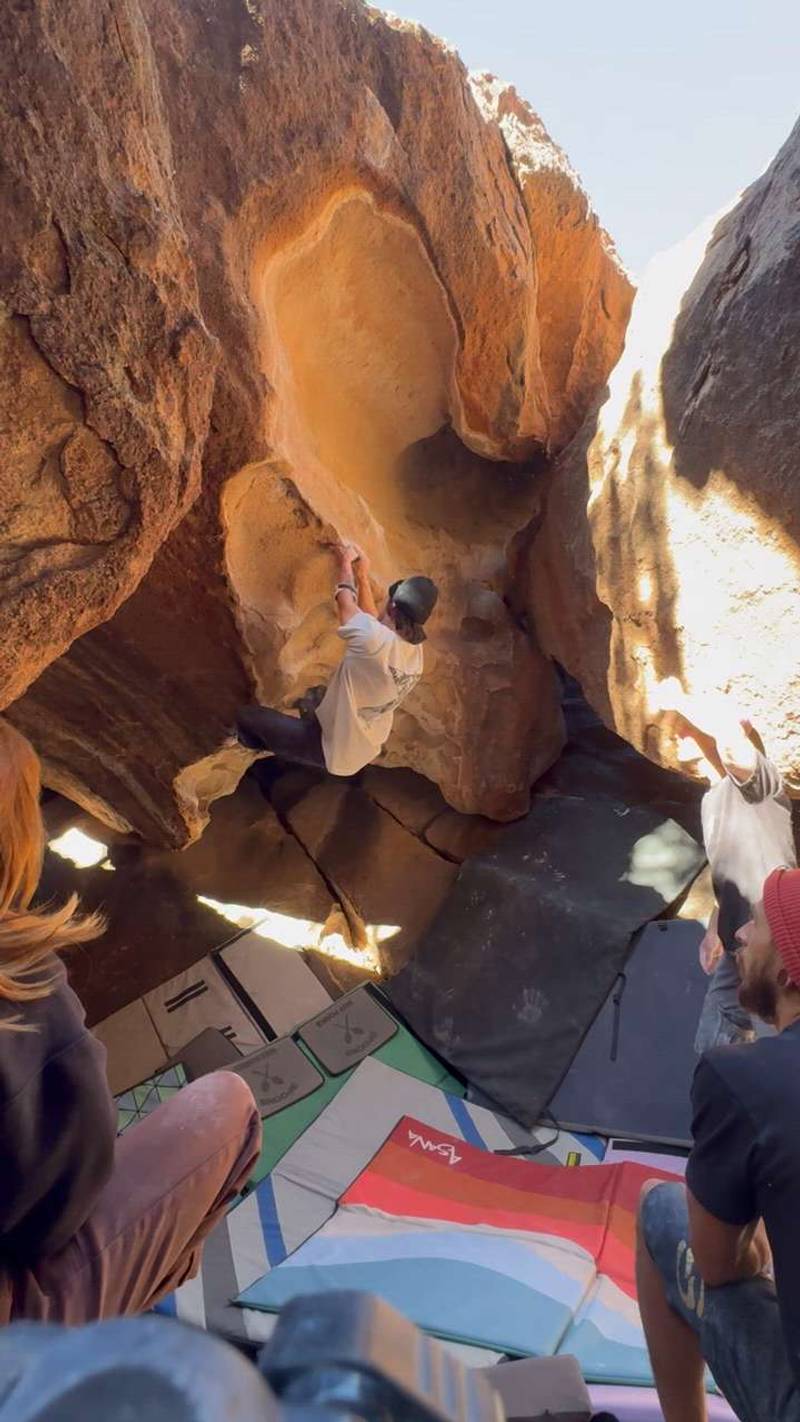 tsunami v7, Hueco Tanks - Beta Video from brando
