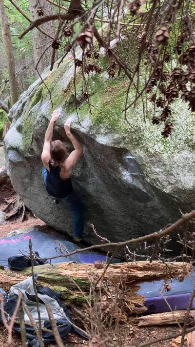 University Crawl v7, Squamish - Beta Video from Yalowega