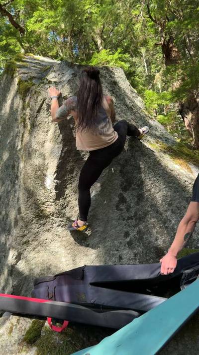 Left Foot Here v4, Squamish - Beta Video from mountainmarie