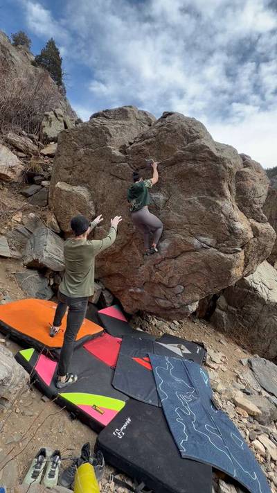 The Lurker v6, Clear Creek Canyon - Beta Video from Gins