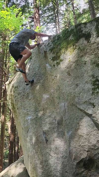 Razor Burn v4, Squamish - Beta Video from CarsonClimbs