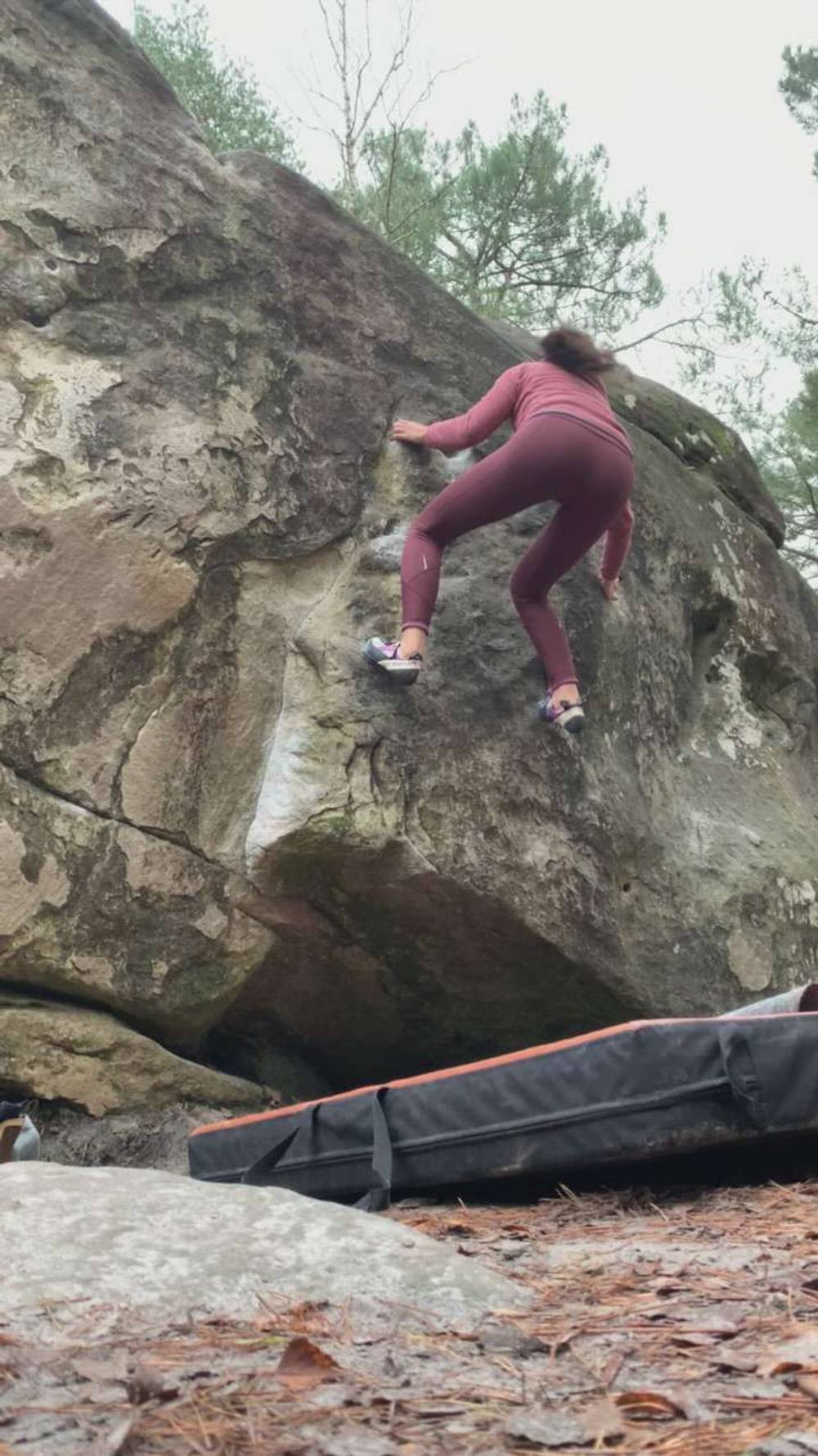 Blue 34 v0, Fontainebleau - Beta Video from chrlauren