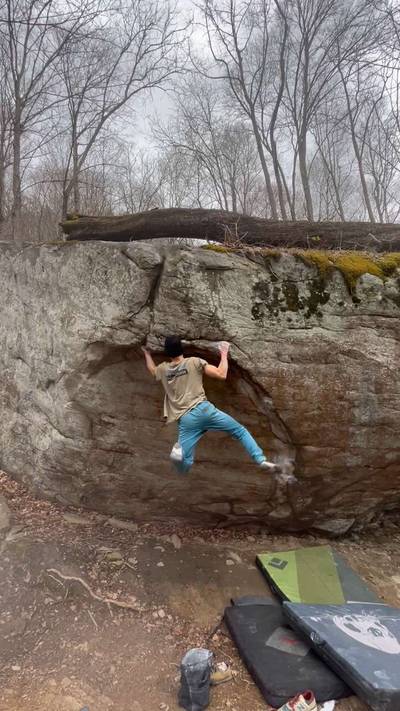 Half Moon Tilt v8, New River Gorge - Beta Video from IanLotz
